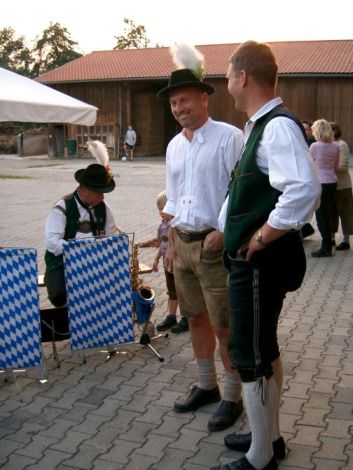 57.jpg, 77915 bytes, 26/11/03