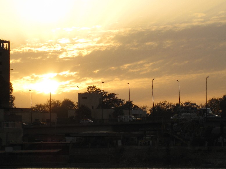 IMG_1021.JPG, 78122 bytes, 22/02/2008